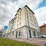 New By Nivy & Bus Station W Ac Apartment