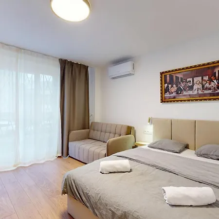 New By Nivy & Bus Station W Ac