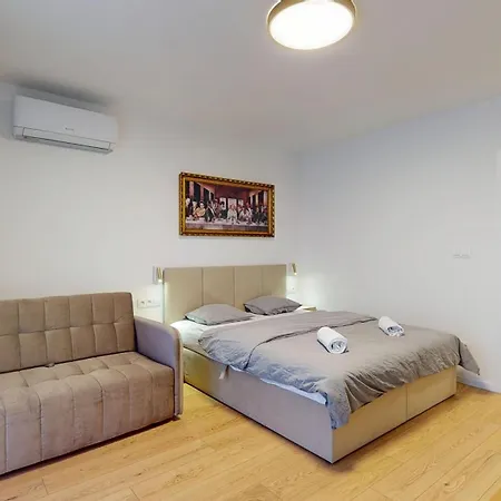 New By Nivy & Bus Station W Ac Апартаменты Братислава