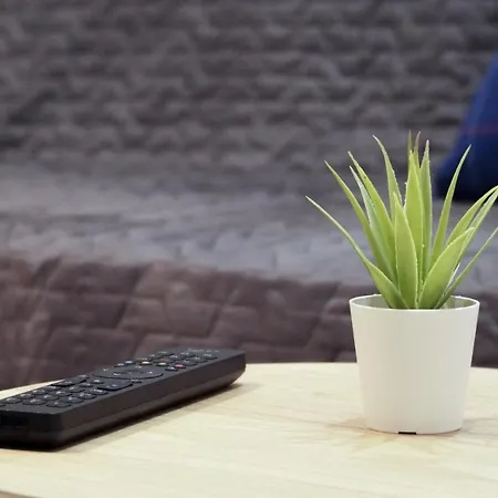 New By Nivy & Bus Station W Ac Апартаменты Братислава