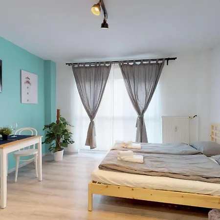 New By Nivy & Bus Station W Ac Апартаменты Братислава