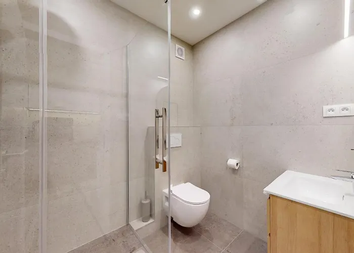 Appartement New By Nivy & Bus Station W Ac