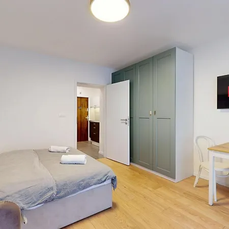 Apartman New By Nivy & Bus Station W Ac *