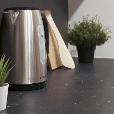 New By Nivy & Bus Station W Ac *