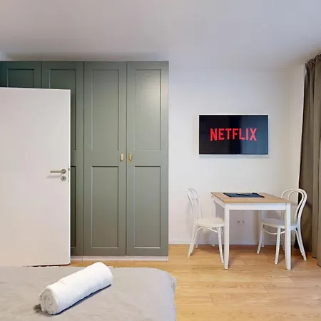 New By Nivy & Bus Station W Ac Apartman Pozsony